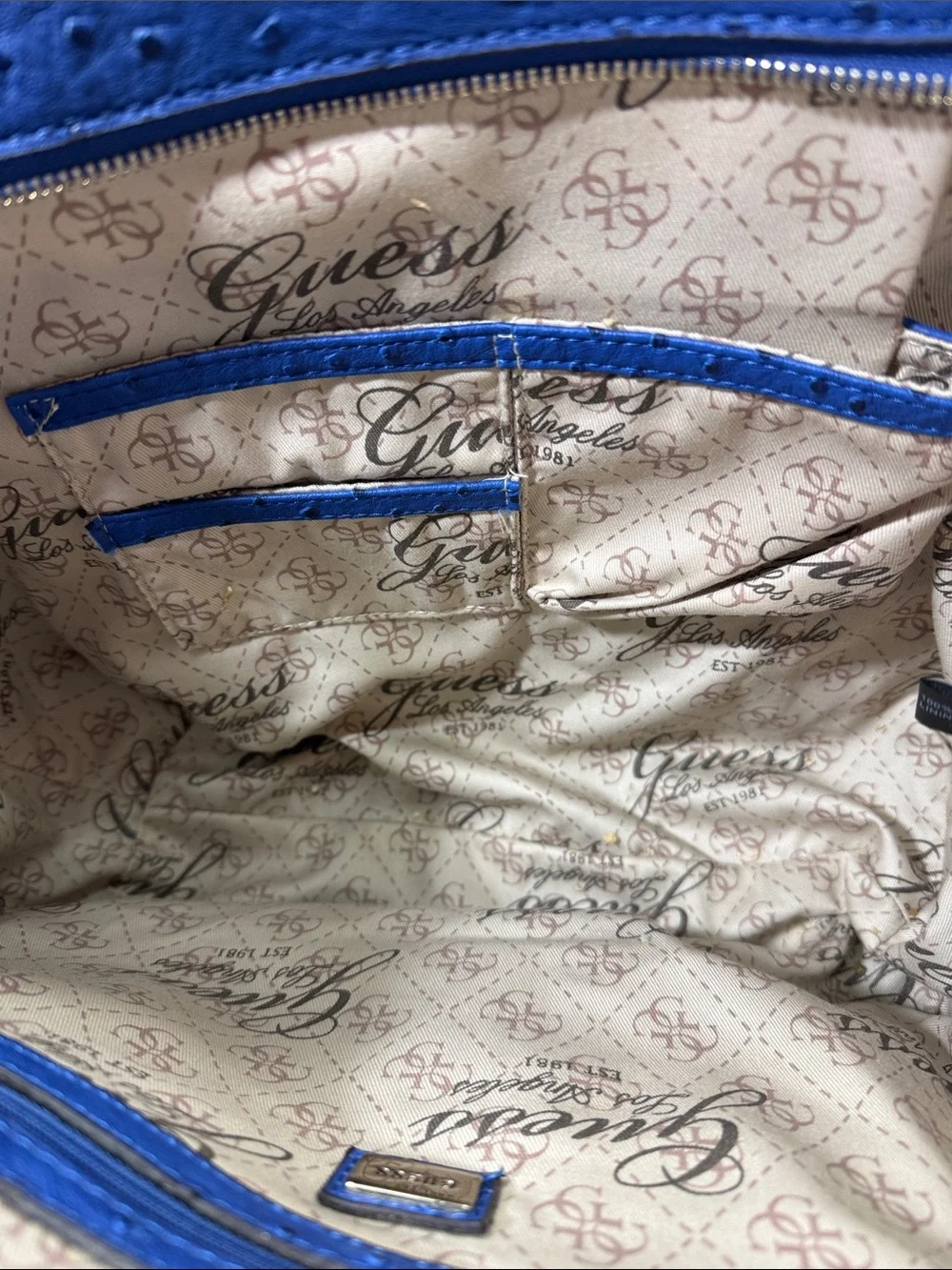 Guess Nikki Faux Ostrich Design Purse with Gold Chain ❤️